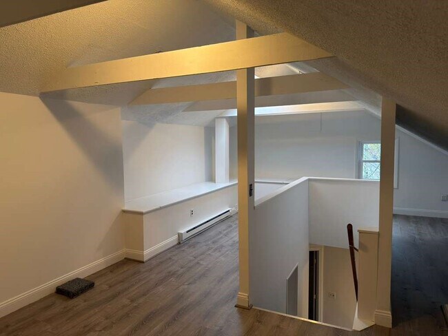 Building Photo - 37 Exchange St