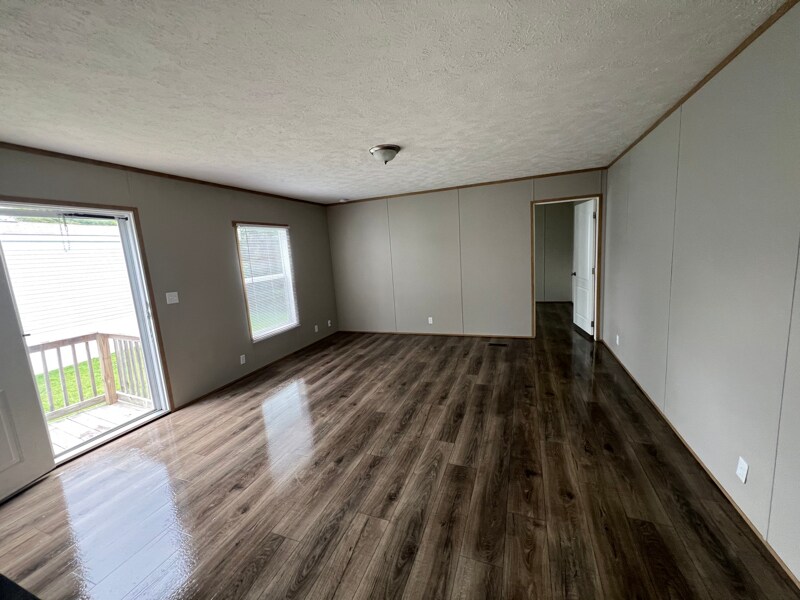 Building Photo - 207 Peach St