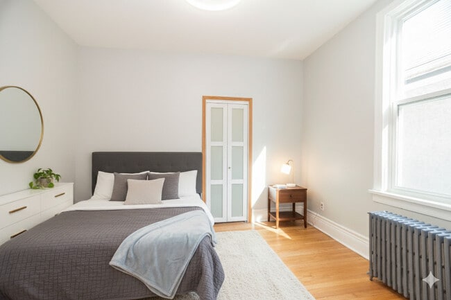 Building Photo - 1330 W Norwood St