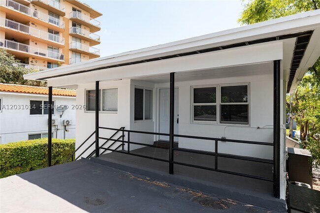 Building Photo - 2240 SW 16th St