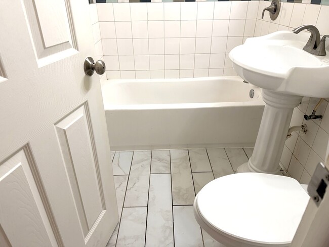 Building Photo - 8440 Skokie Blvd