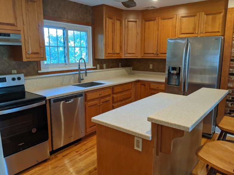 Building Photo - 57 Wachusett St