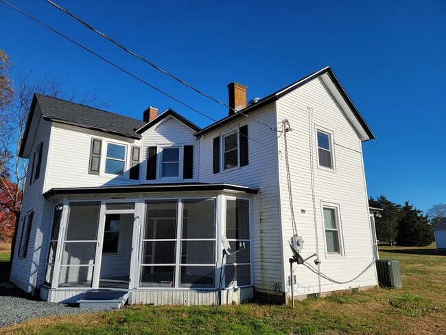 Building Photo - 14212 Shields Bridge Rd