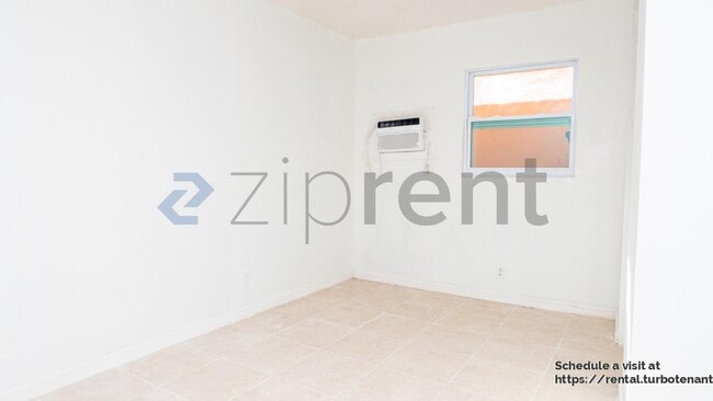 Building Photo - 2579 Angler Dr