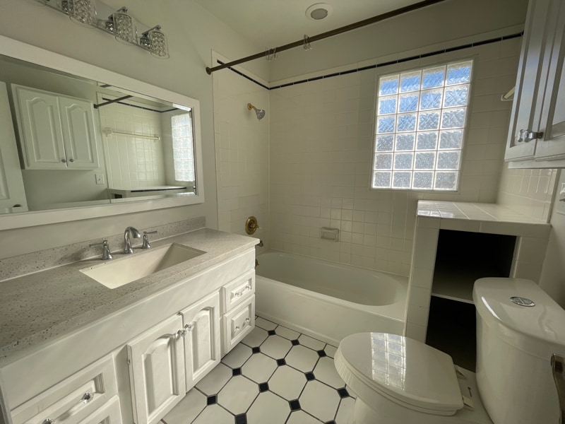 Building Photo - 2639 S Pittsburg Ave