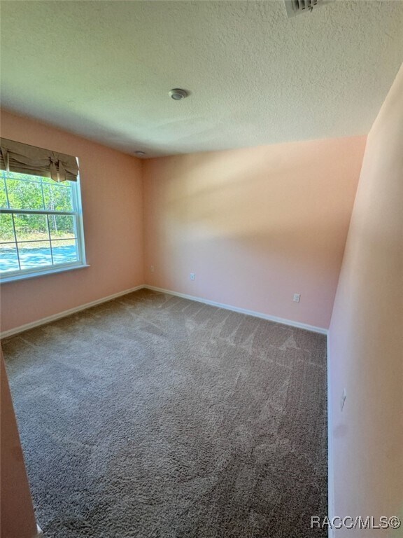 Building Photo - 11400 Chickadee Rd