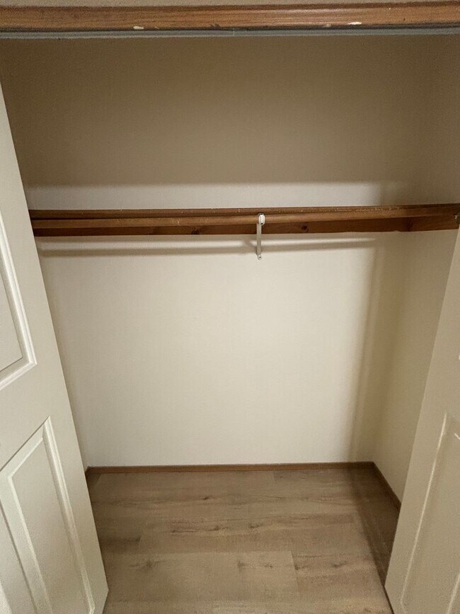 Building Photo - 211 N Lava