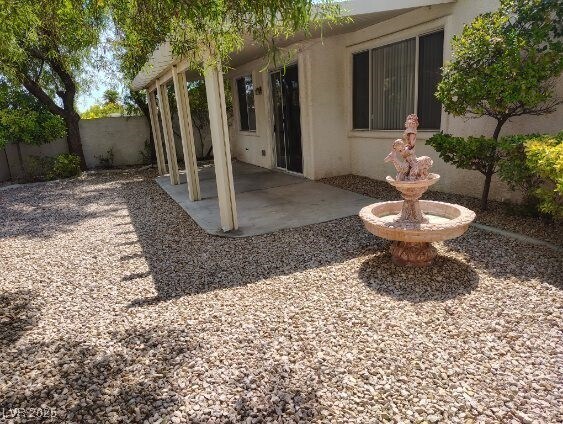 Building Photo - 9728 Echo Hills Dr
