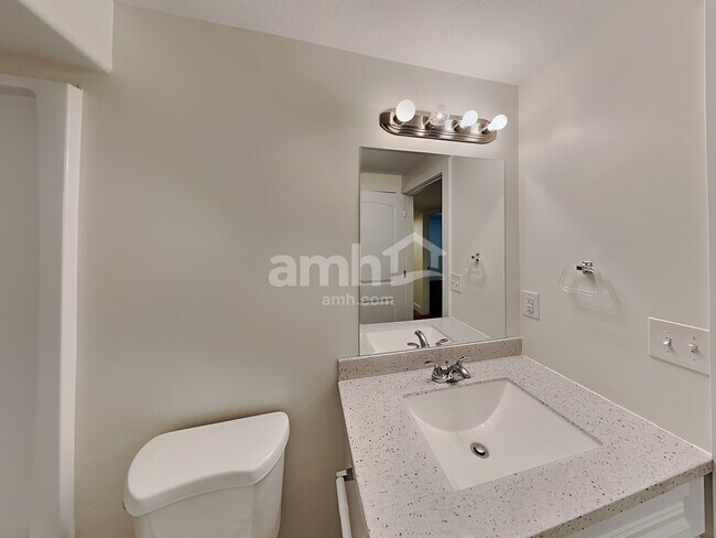 Building Photo - 1641 E Tumwater Ln