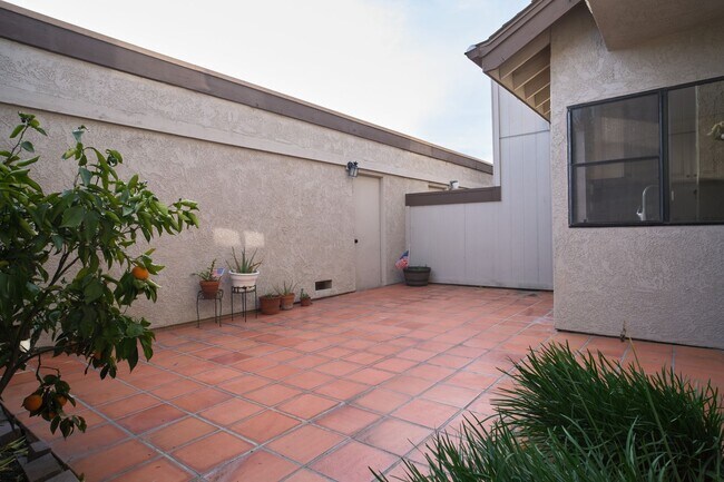 Building Photo - 1217 Cobllestone Ln., Santa Maria