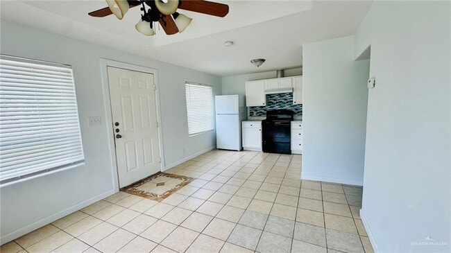 Building Photo - 17 Pablo St