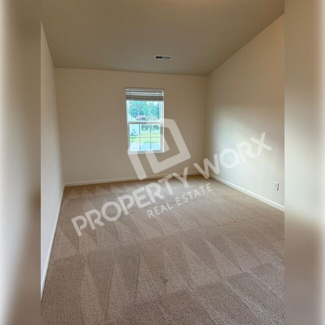 Building Photo - 3 Bedroom Home, Rocky Mount