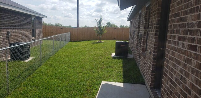 Building Photo - Killeen Duplex