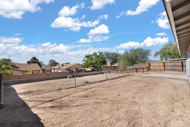 Building Photo - 1730 Arlene Rd SE