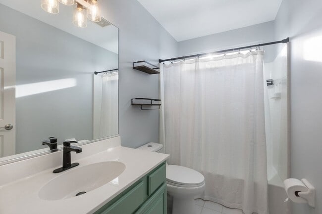 Building Photo - 2020 Spring Creek Ln