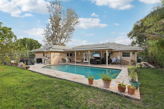 Building Photo - 11573 NW 39th Pl