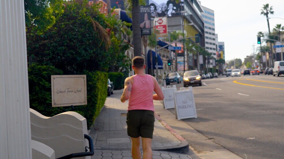 Building Photo - 7259 Hillside Ave