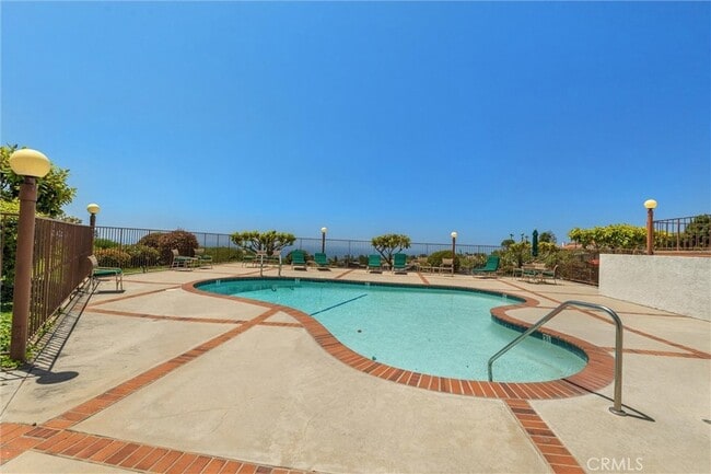 Building Photo - 25 Ocean Crest Ct