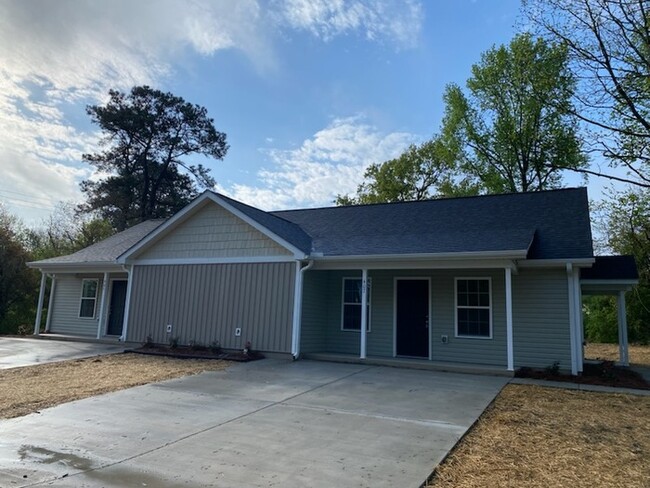 Building Photo - New Construction 2 bedroom, 2 bath duplex