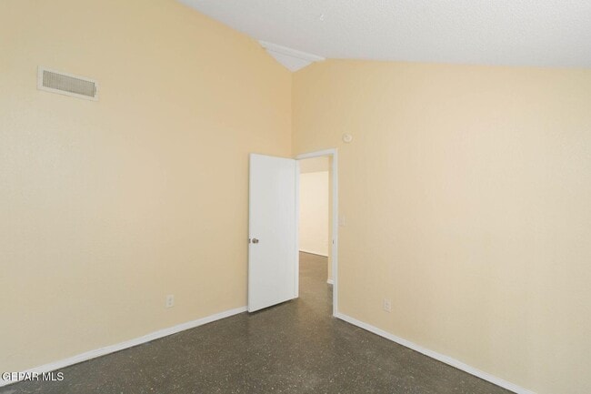 Building Photo - 11601 Soberana Ln