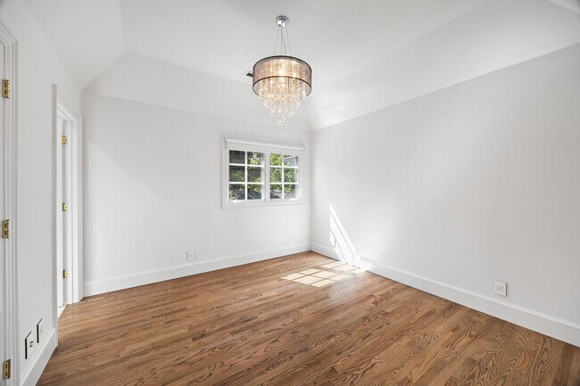 Building Photo - For Rent: Well-Appointed Atherton Home For...
