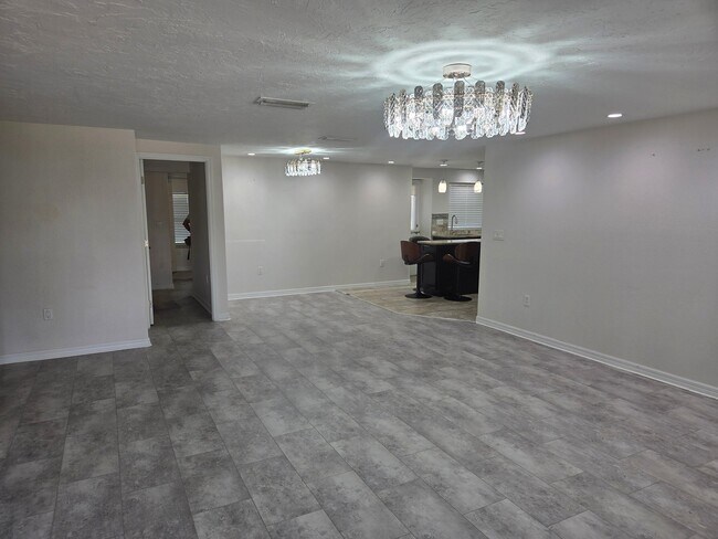 Building Photo - 3922 Cochise Terrace