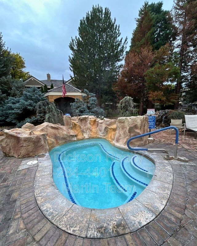 Building Photo - 900 S Meadows Pkwy