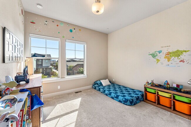 Building Photo - 9325 E 58th Dr