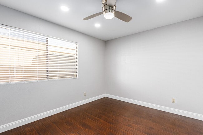 Building Photo - 5713 W Gelding Dr