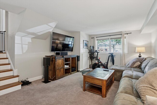 Building Photo - Beautiful Home in Chatham, North Wilmington
