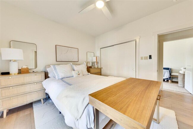 Building Photo - 2216 San Gabriel St