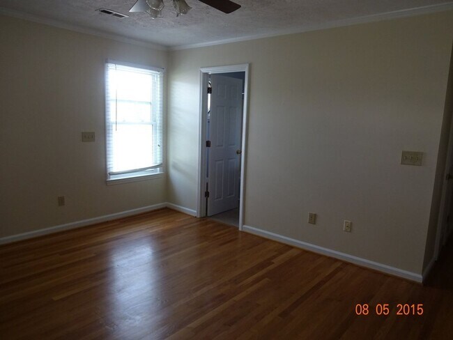 Building Photo - 1408 Jennelle Rd