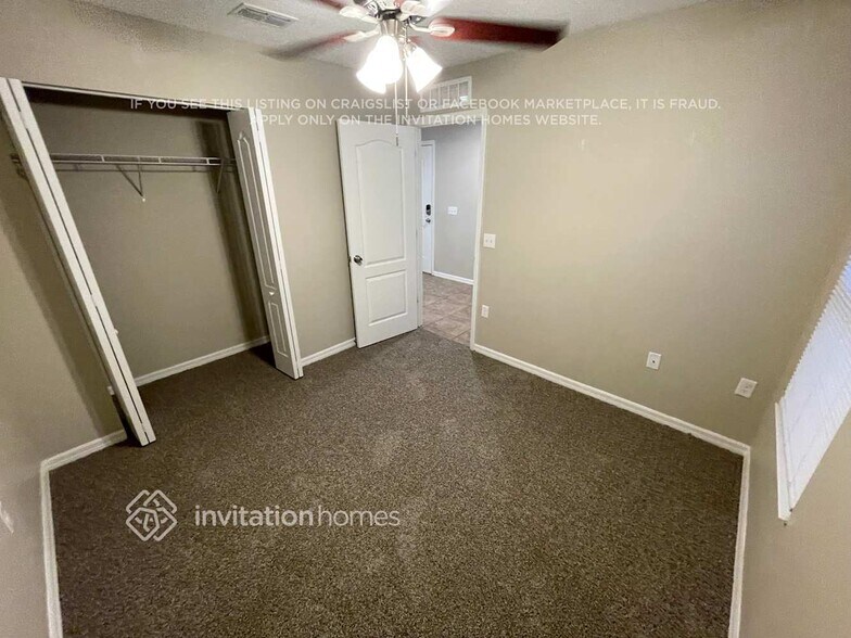 Building Photo - 10153 Winding River Rd