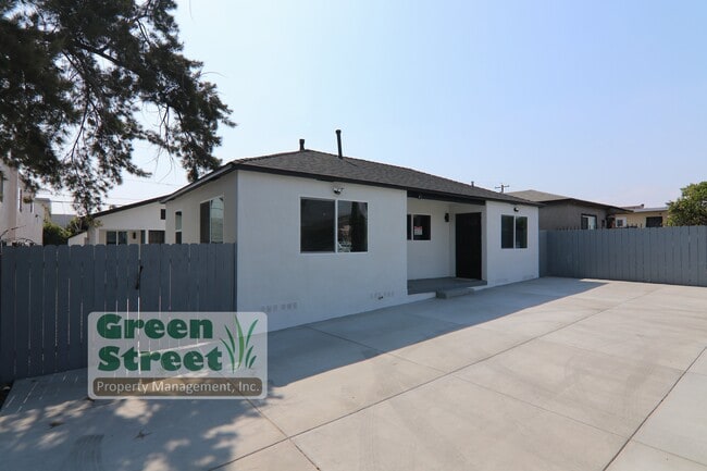 Building Photo - 3845 Menlo Ave