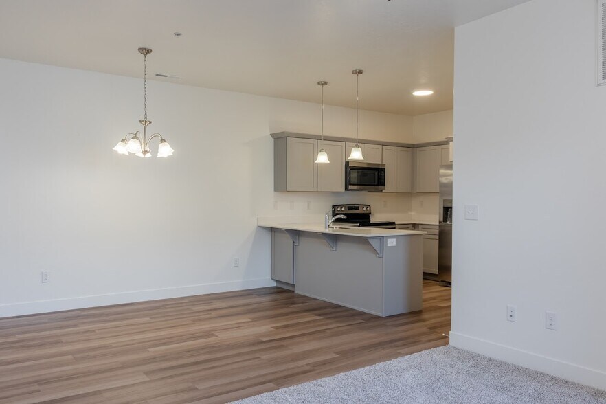 Building Photo - 3758 W 1440 N