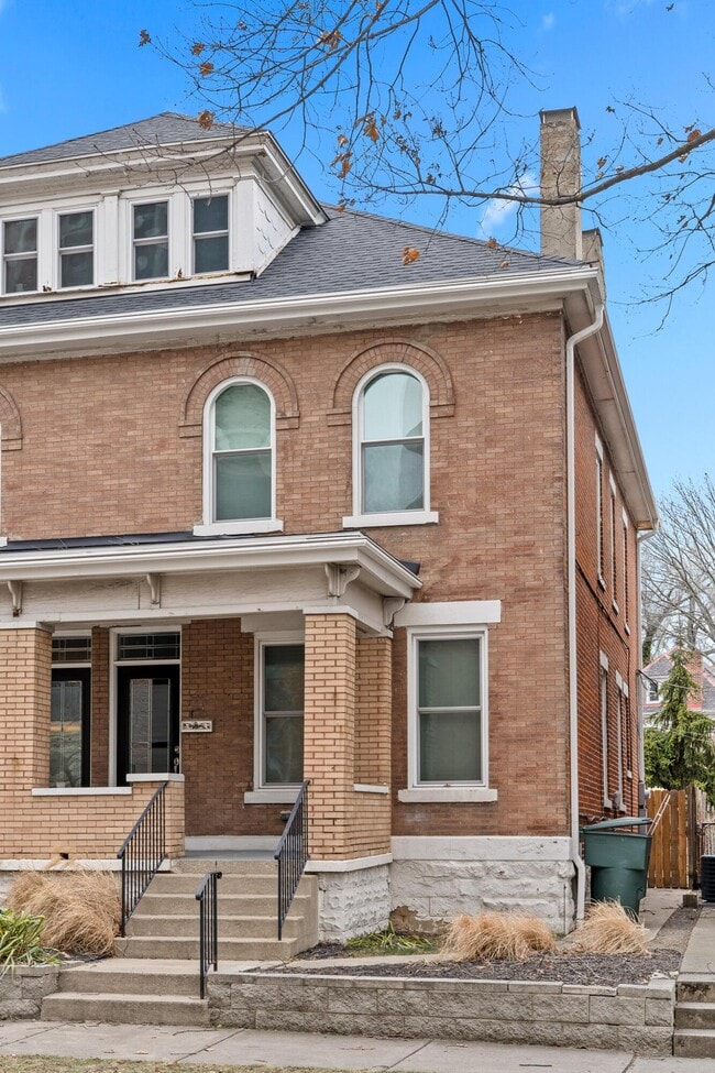 Building Photo - 640 Neil Ave