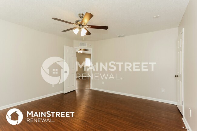 Building Photo - 8566 Maple St