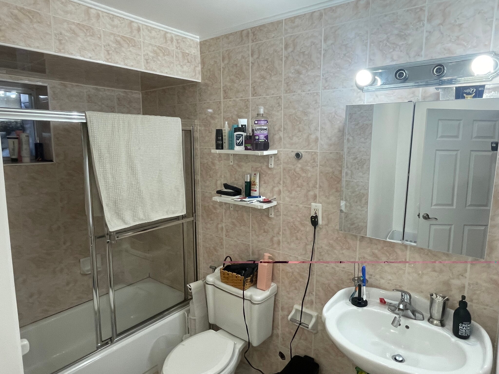 Lower Level Full Bathroom - 248 Kingsland Ave