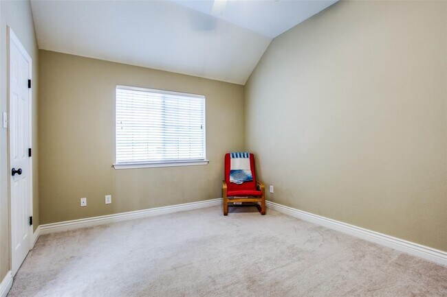 Building Photo - 1203 Limestone Creek Dr