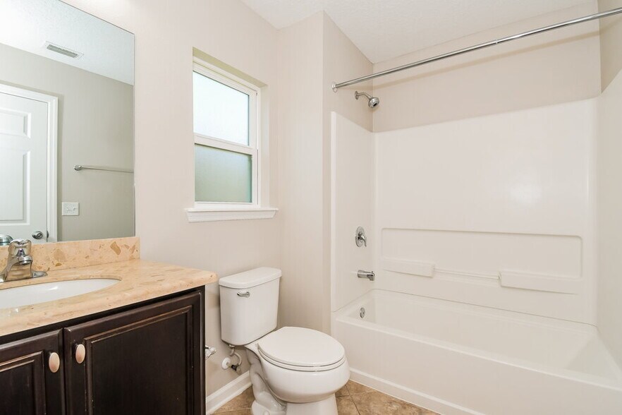 Building Photo - 1304 Camp Ridge Ln