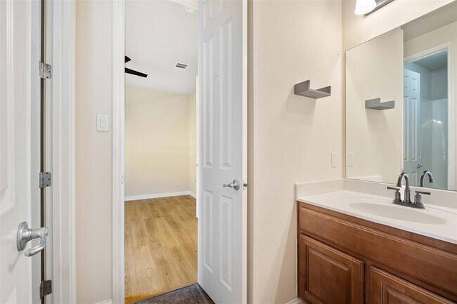 Building Photo - 15913 Spillman Ranch Loop