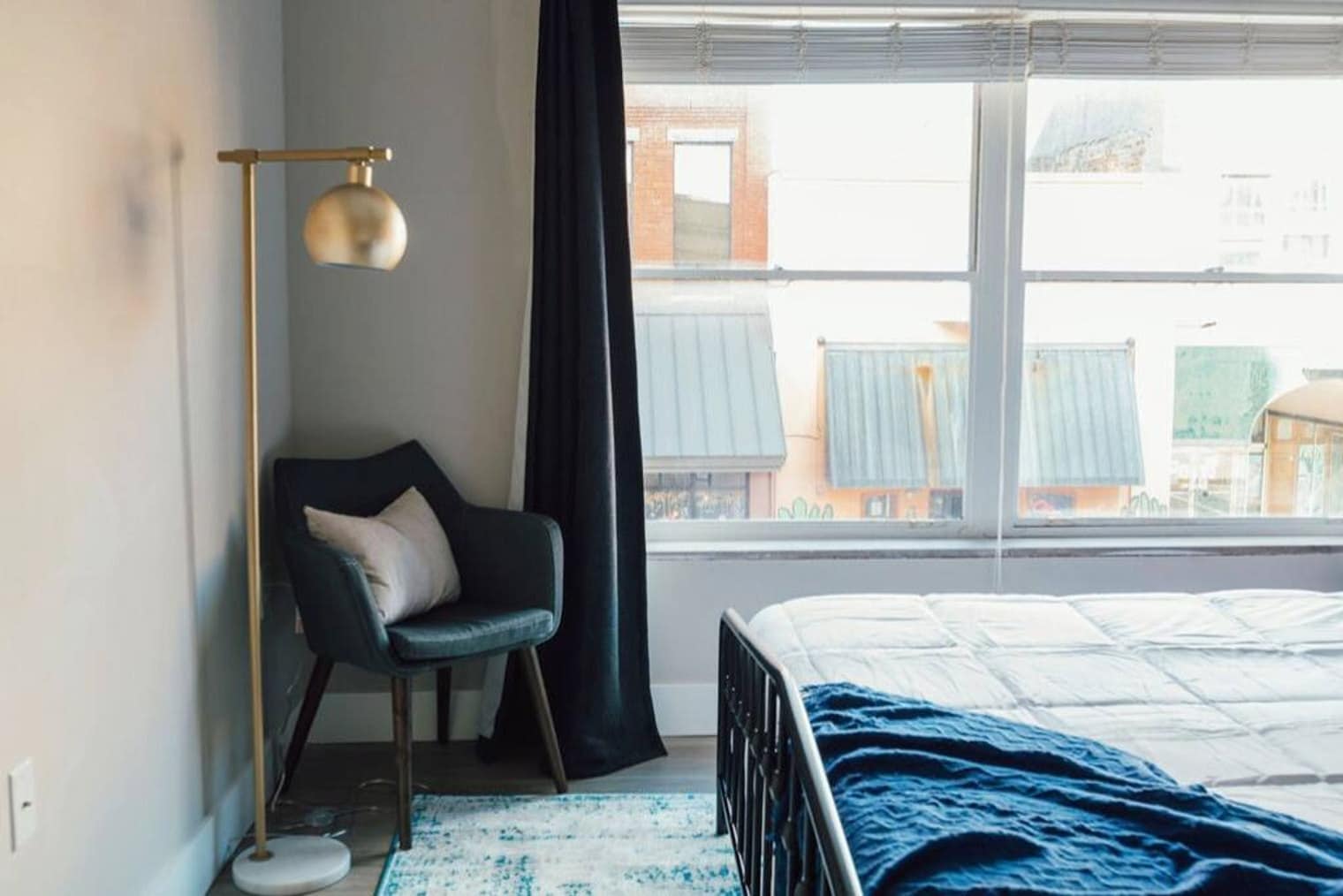 Building Photo - 202 E Main St