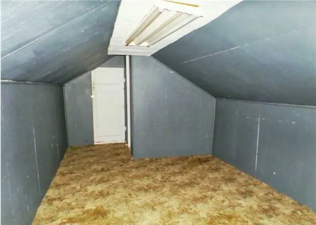 Building Photo - 2 Bed 1 Bath House in Tulsa!