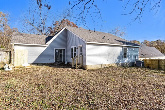 Building Photo - 4495 Bonnie Brae Dr