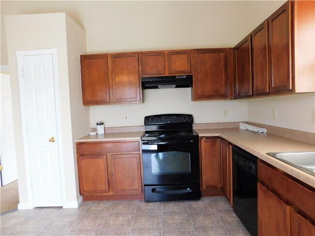 Building Photo - 1206 Carthage Dr