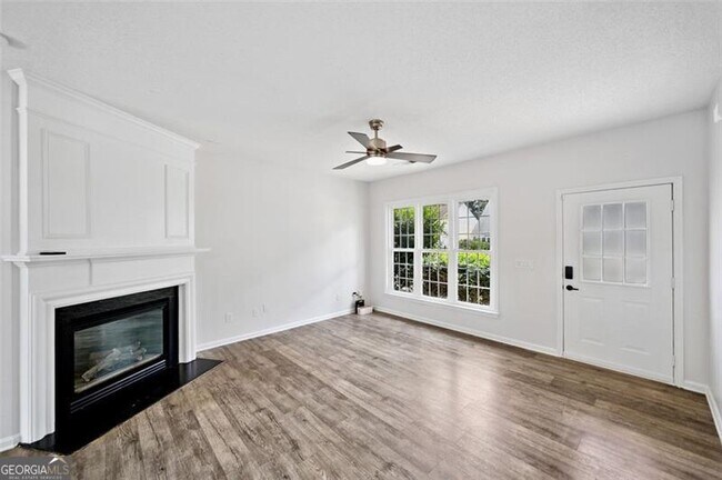 Building Photo - 1636 Heyford Cir