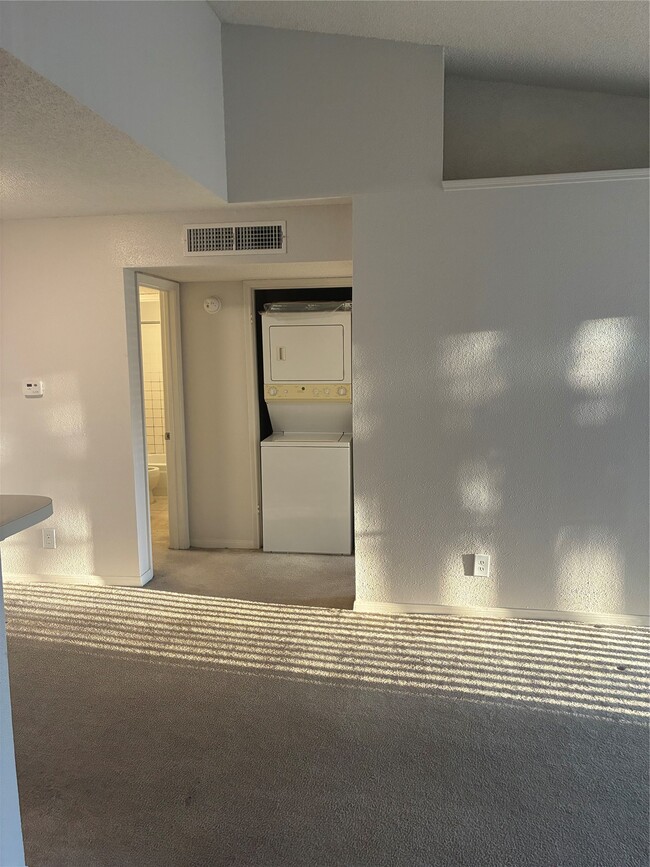 Building Photo - 2121 Hepburn St