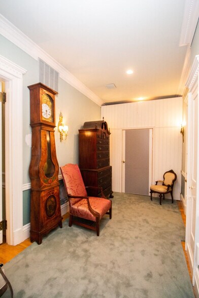 Building Photo - 290 Beacon St