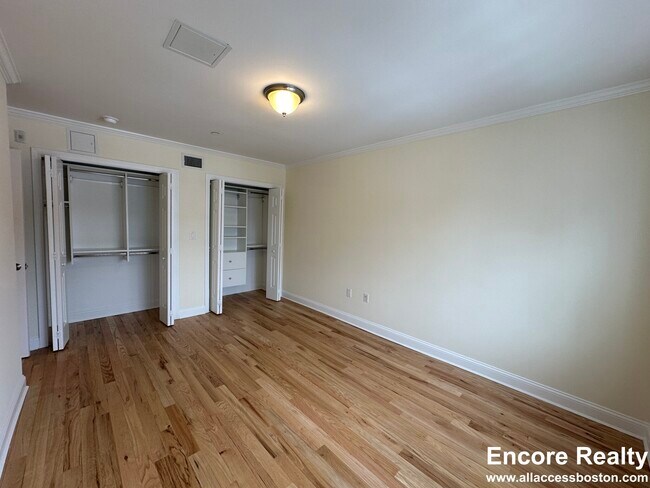 Building Photo - 55 Langdon St