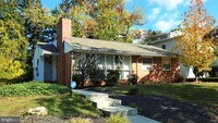 Building Photo - 6037 Grosvenor Ln
